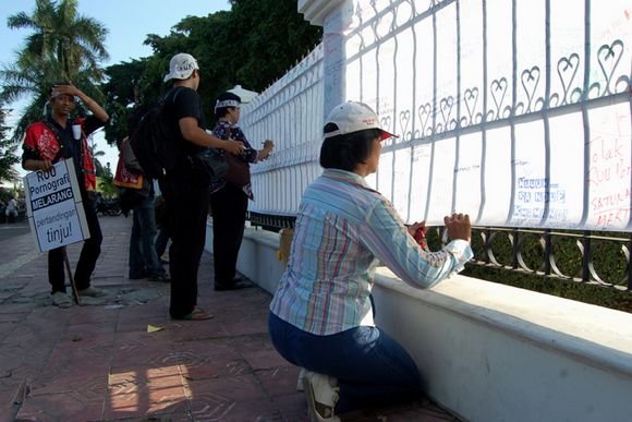 pandhuagie7-solidaritas02.jpg pandhuagie7-solidaritas02.jpg